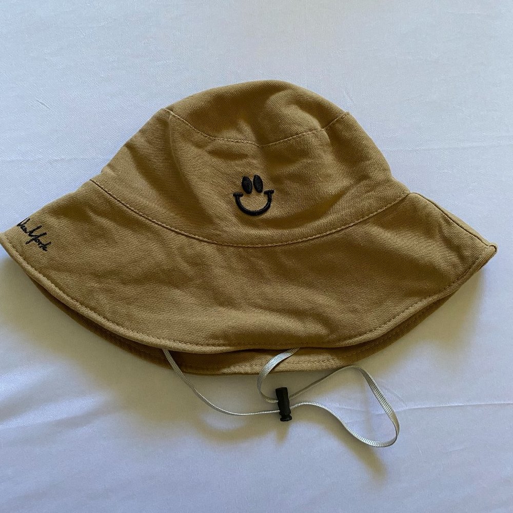 SHEIN Bucket Hat